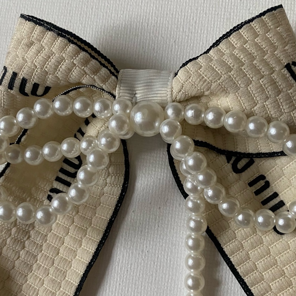Miu Miu Cream Bow Hair Clips with Pearl Strands - Picture 2 of 6